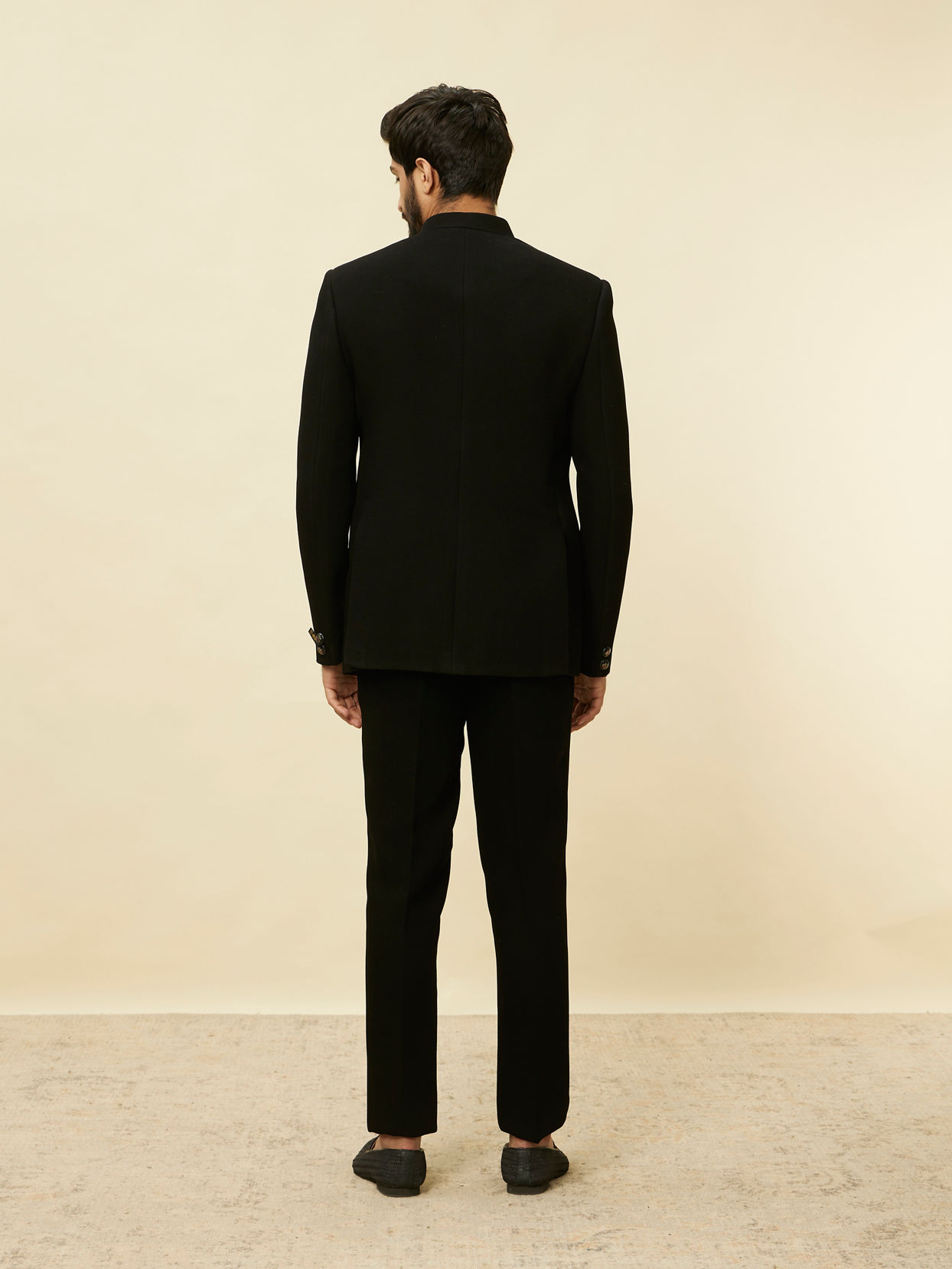 alt message - Manyavar Men Charcoal Black Classic Jodhpuri Suit image number 5