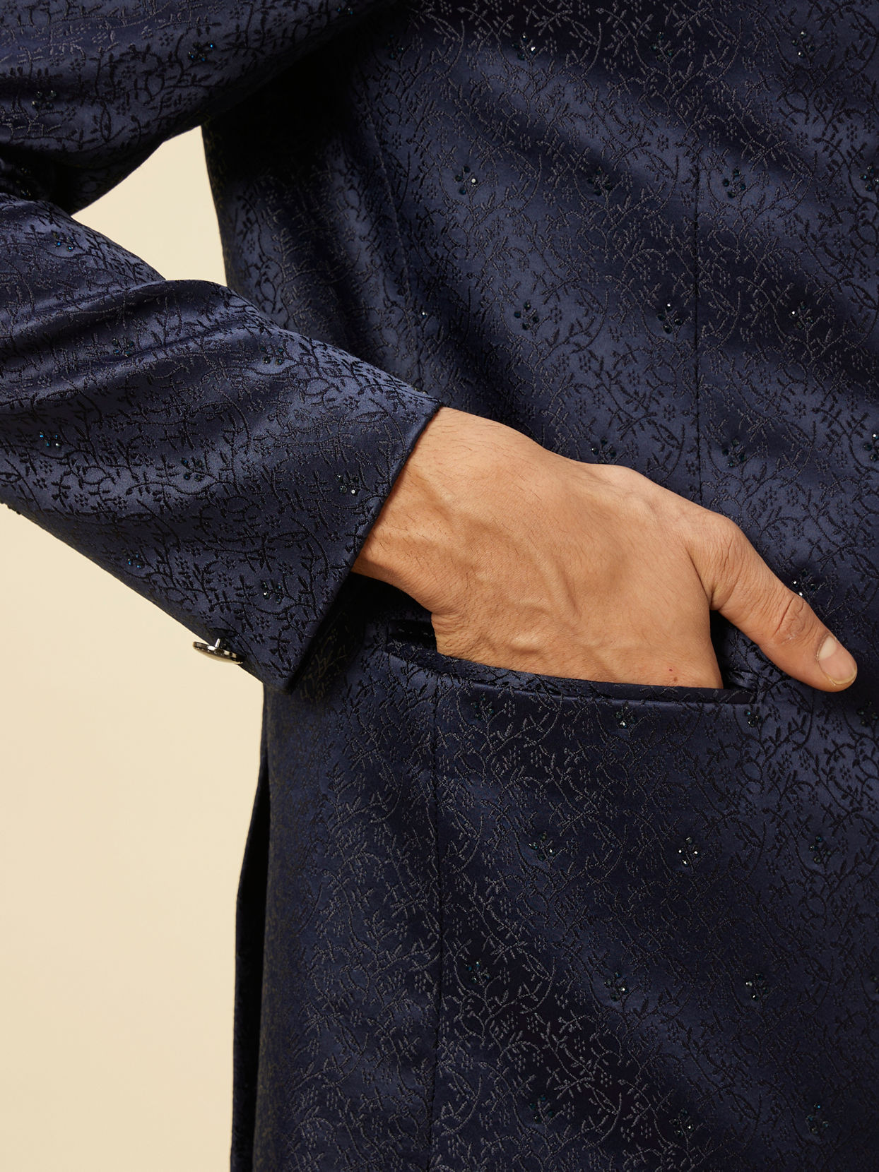 Manyavar Men Dark Blue Bel Buti Patterned Jodhpuri Suit