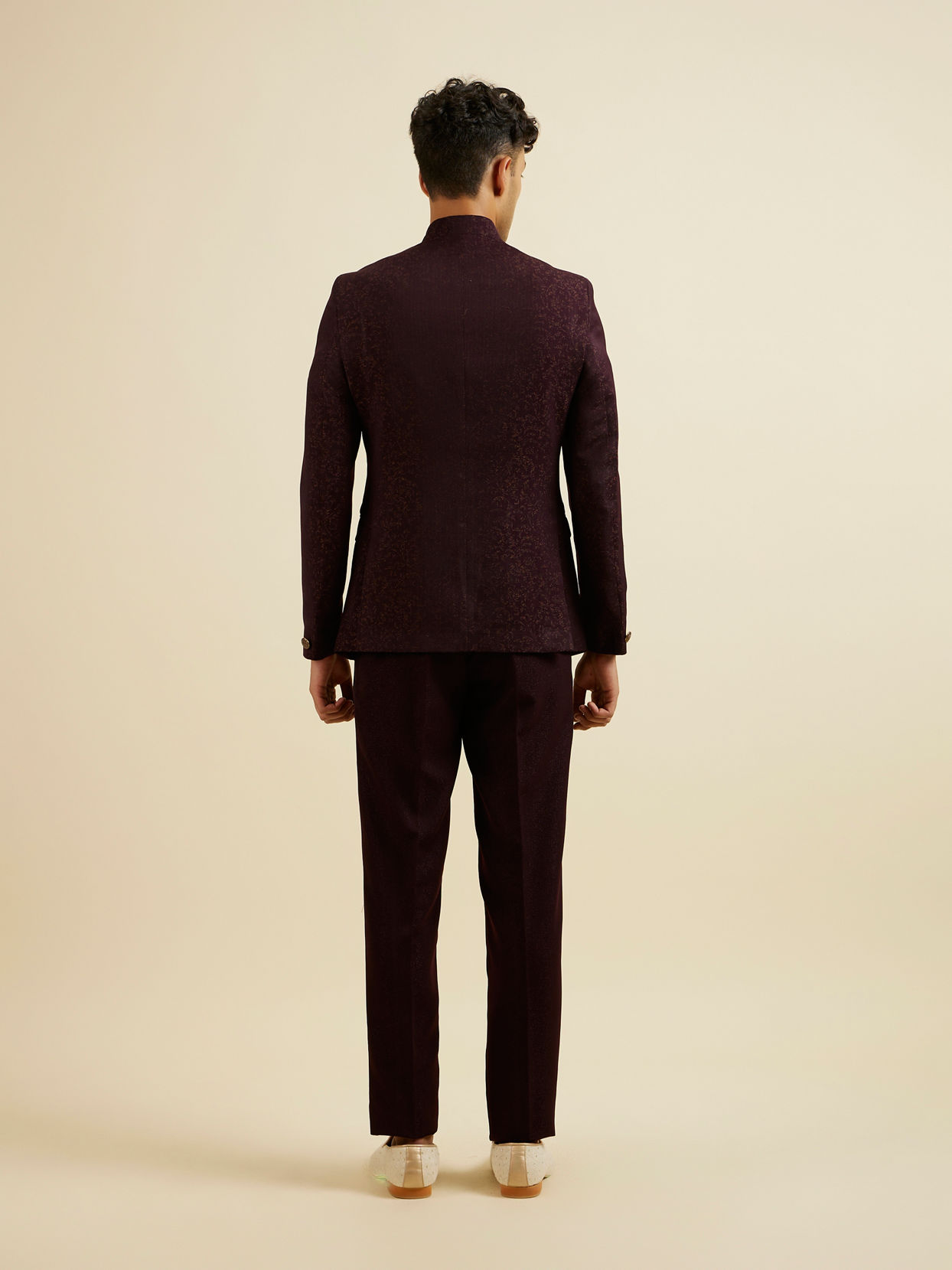 Manyavar Men Wine Bel Buti Patterned Jodhpuri Set