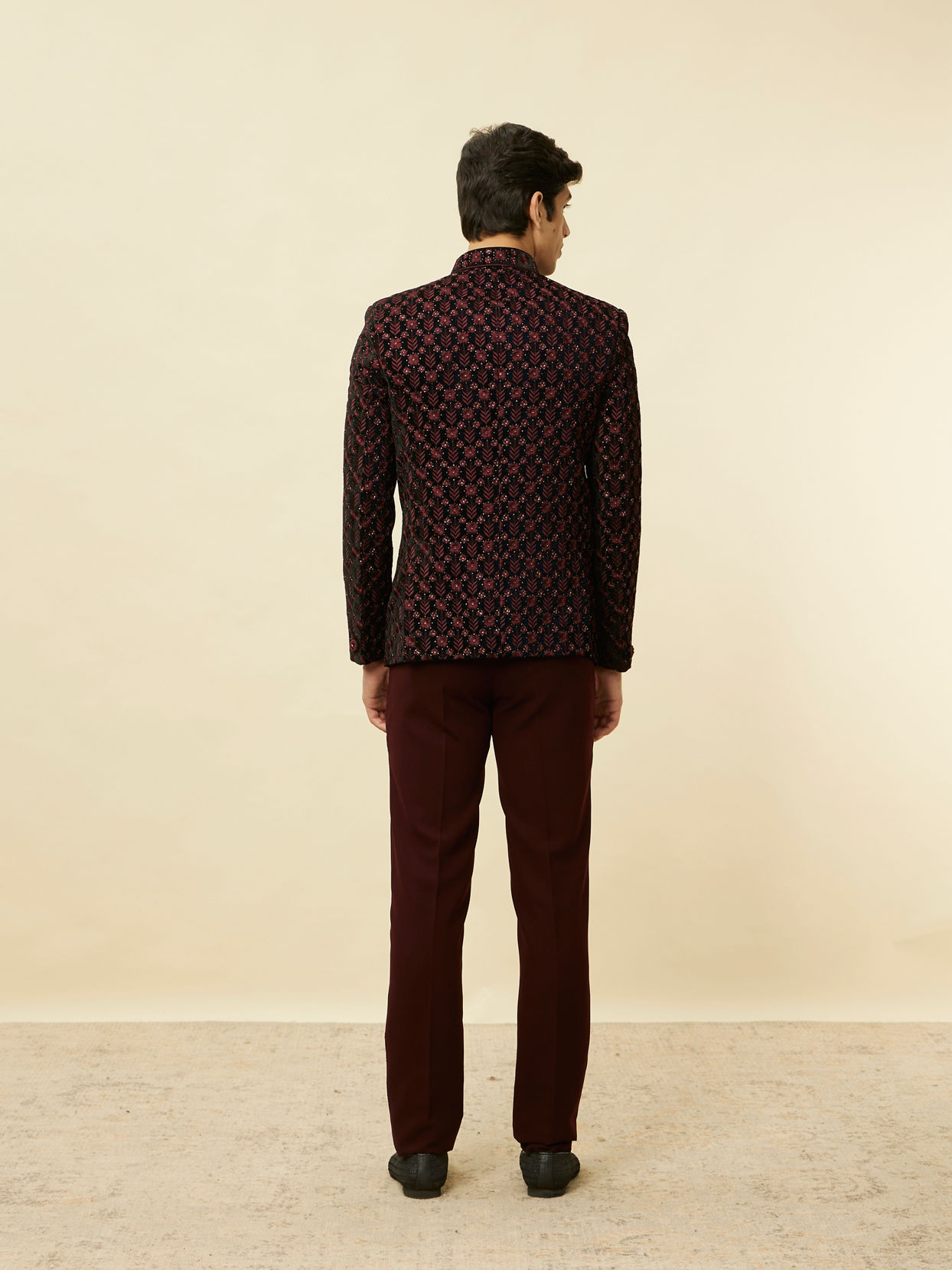 Manyavar Men Kohl Black Floral String Patterned Jodhpuri Suit