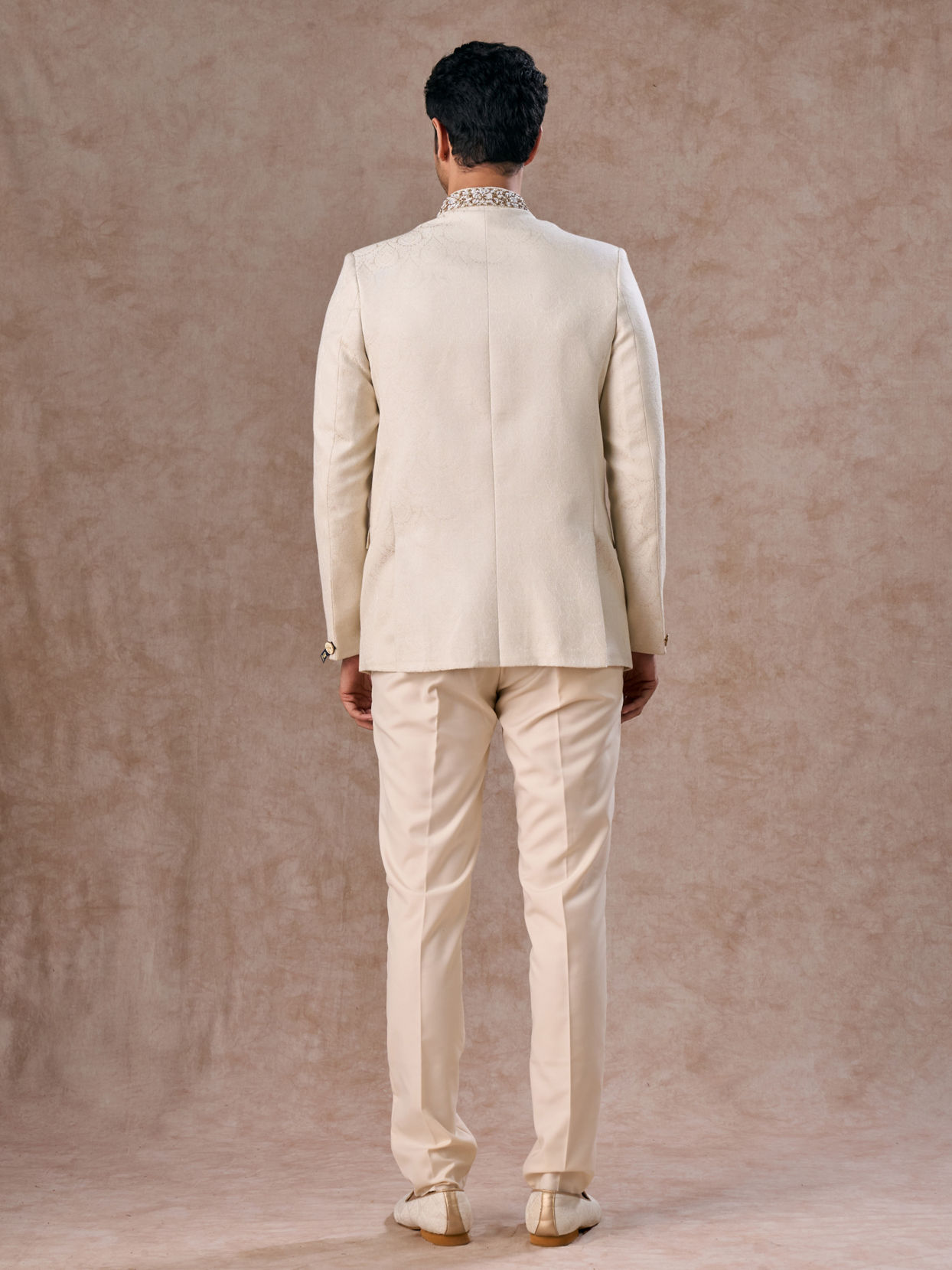 Manyavar Men Resplendent Cream Jodhpuri Suit