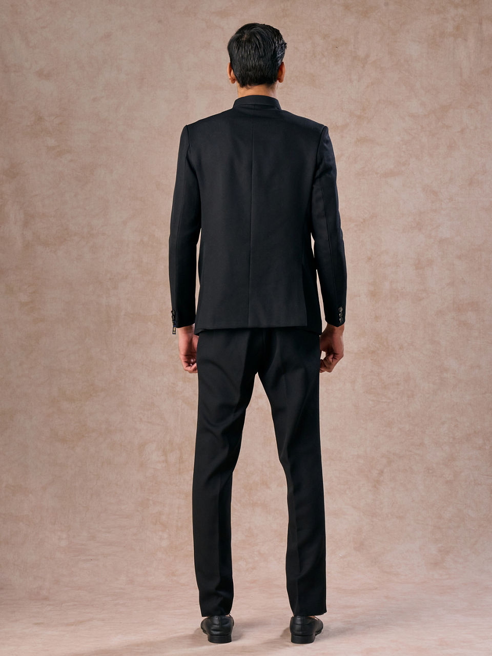 Manyavar Men Black Majesty Jodhpuri Suit