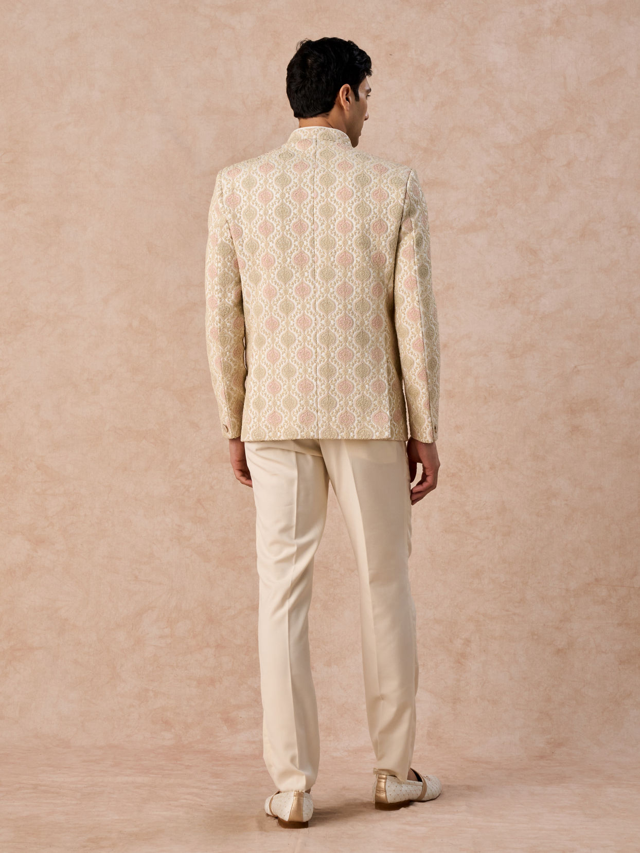 Manyavar Men Gleaming Cream Satin Jodhpuri Suit