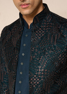 Manyavar Men Vijay's Emerald Green Velvet Embroidered Jodhpuri Suit