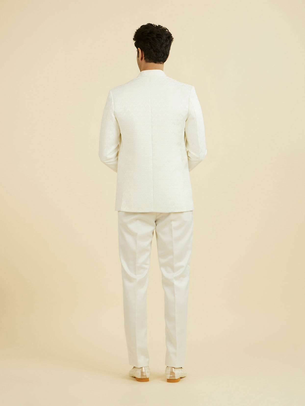 Manyavar Men Elegant White Open Jodhpuri Suit