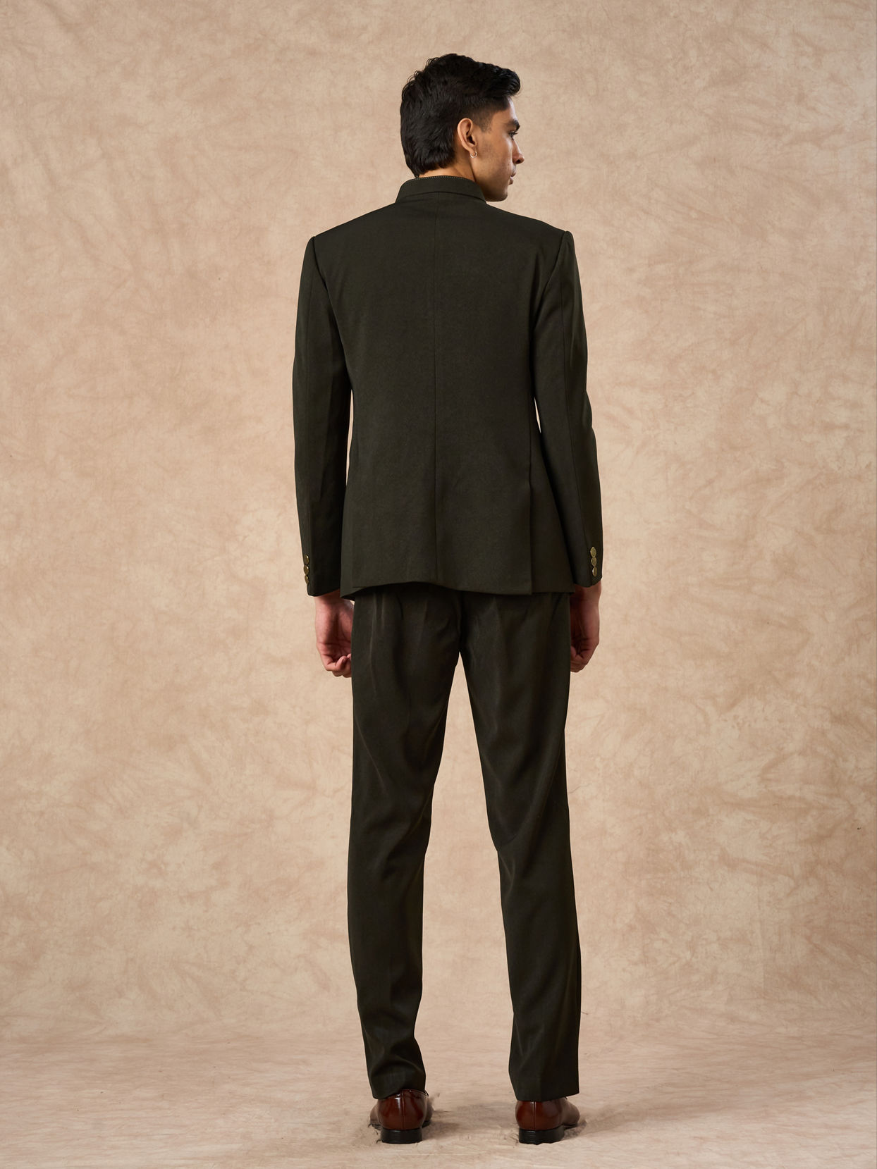 Manyavar Men Olive Green Knit Jodhpuri Suit with Pocket Square
