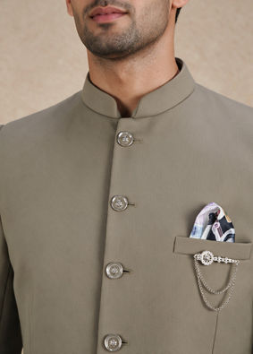 Manyavar Men Green Blended Rayon Jodhpuri Suit with Pocket Square