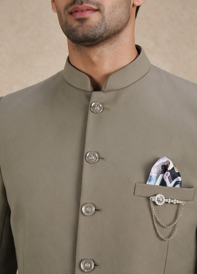 Manyavar Men Green Blended Rayon Jodhpuri Suit with Pocket Square