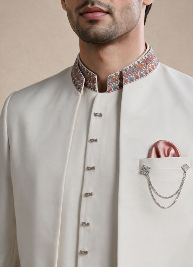 Manyavar Men Cream Blended Cotton Jodhpuri Suit with Embroidery