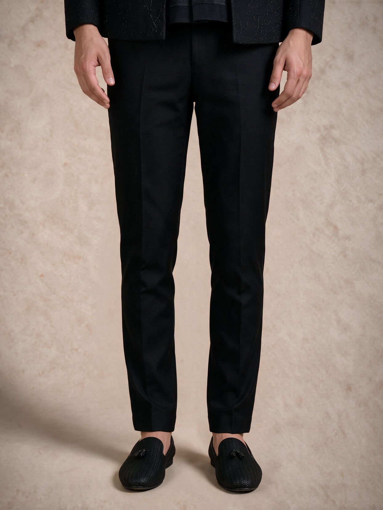 Manyavar Men Black Blended Rayon Jodhpuri Suit with Embroidery
