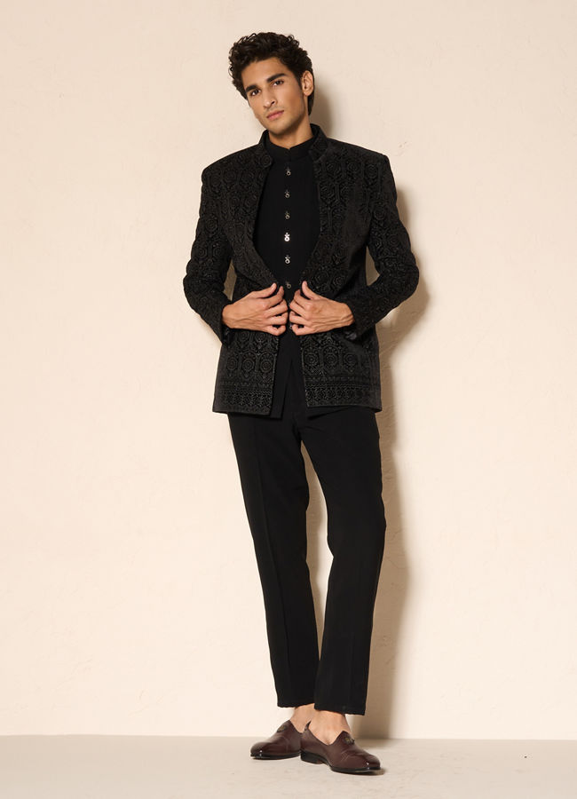Manyavar Men Black Velvet Embroidered Jodhpuri Suit