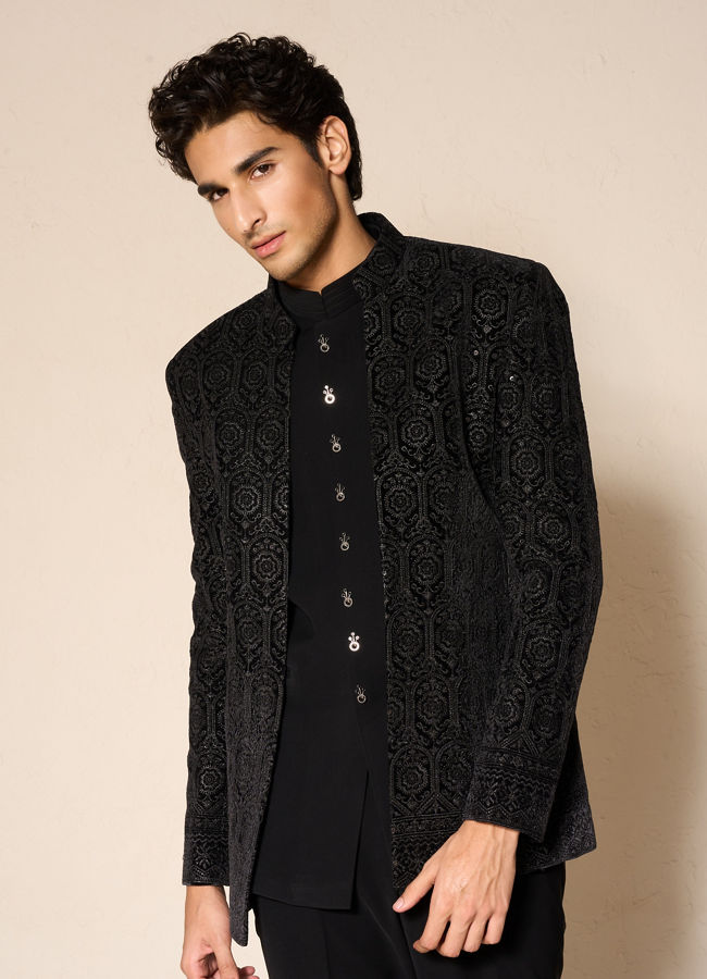 Manyavar Men Black Velvet Embroidered Jodhpuri Suit