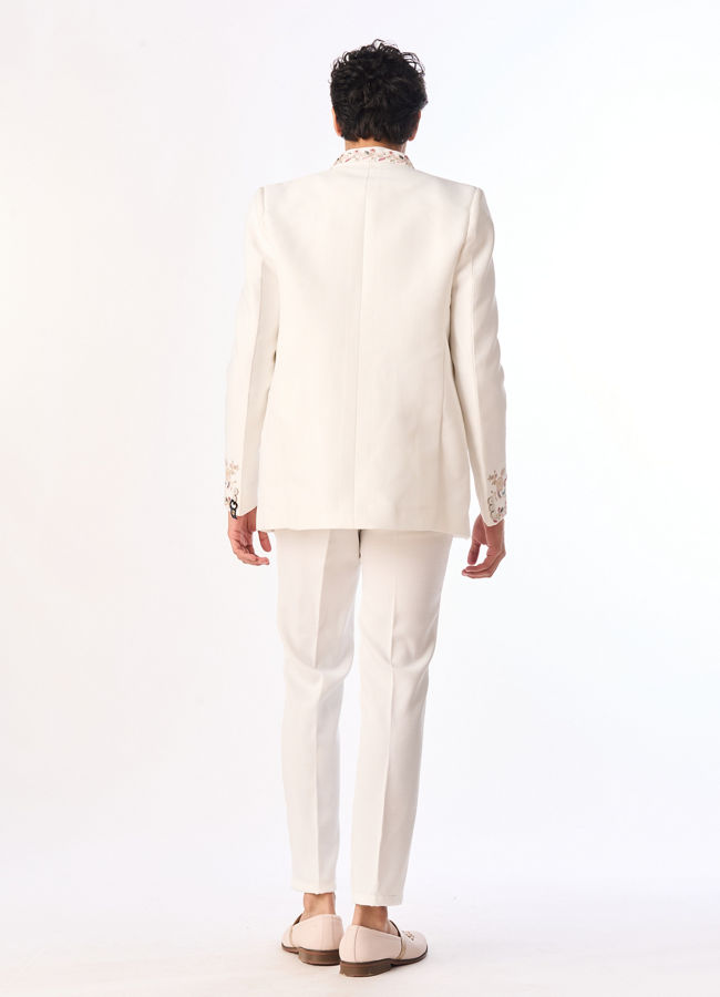 Manyavar Men White Blended Rayon Jodhpuri Suit with Embroidery