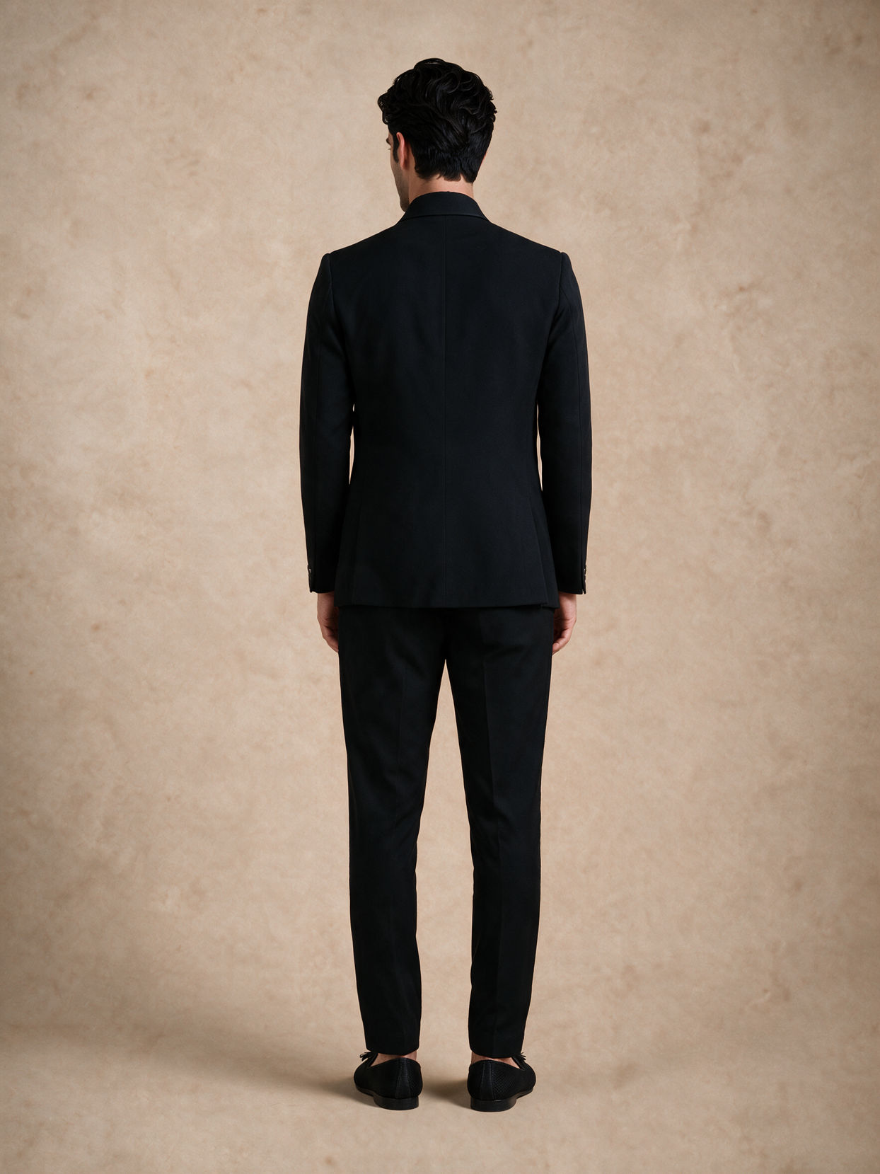 Manyavar Men Black Blended Rayon Jodhpuri Suit with Embroidered Detail