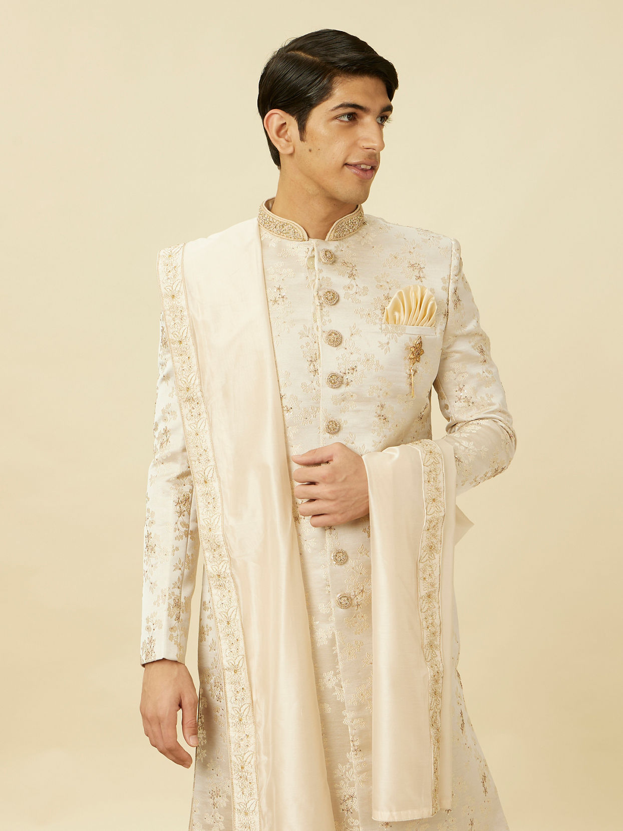 Manyavar Men Cream Pink Bel Buti Patterned Sherwani Set image number 0