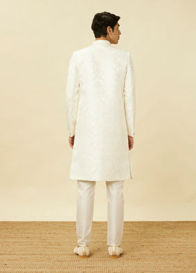 alt message - Manyavar Men Pristine White Medallion Patterned Sherwani Set image number 4