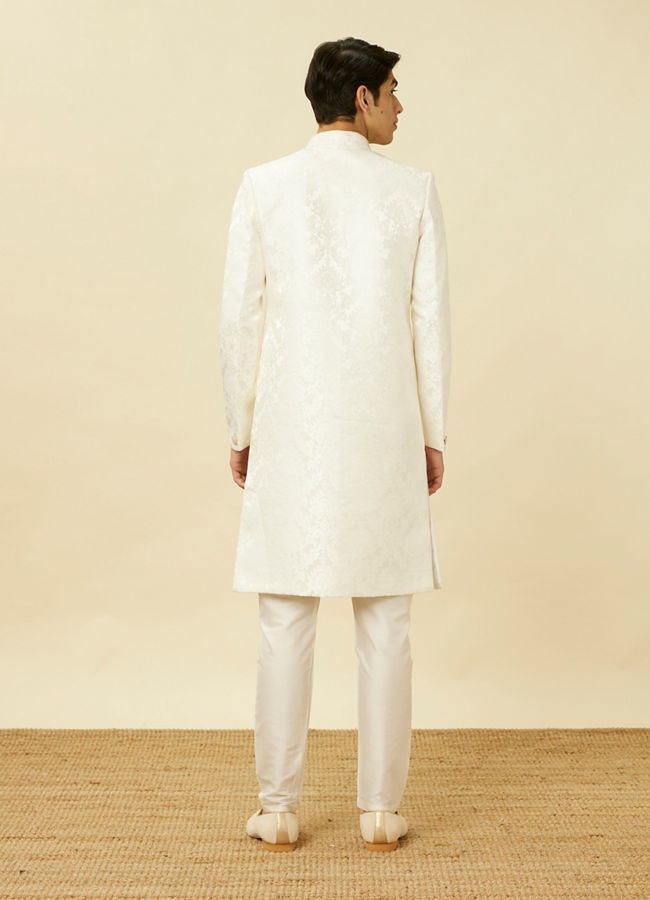 alt message - Manyavar Men Pristine White Medallion Patterned Sherwani Set image number 4