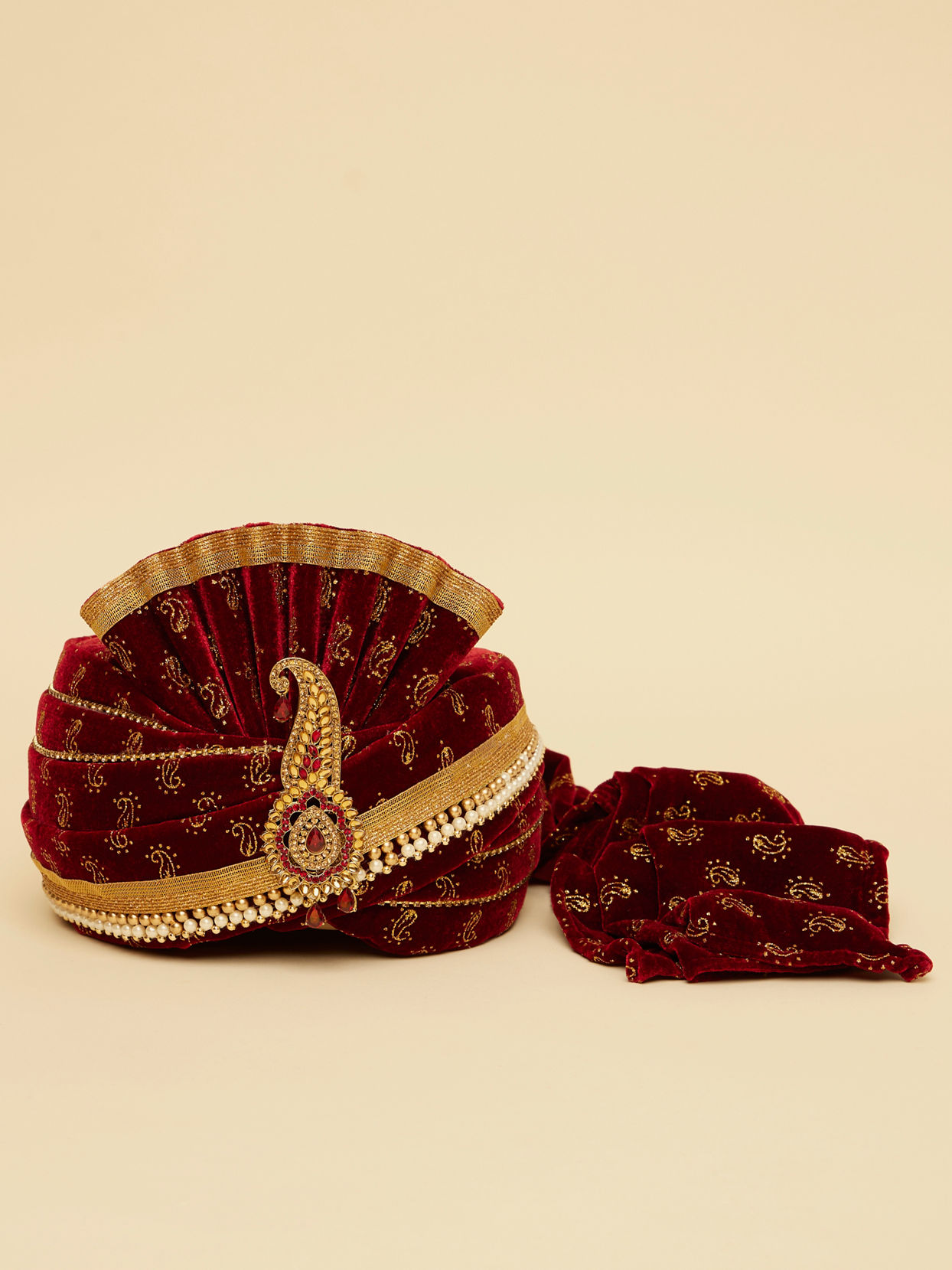 alt message - Manyavar Men Maroon Velvet Safa image number 2