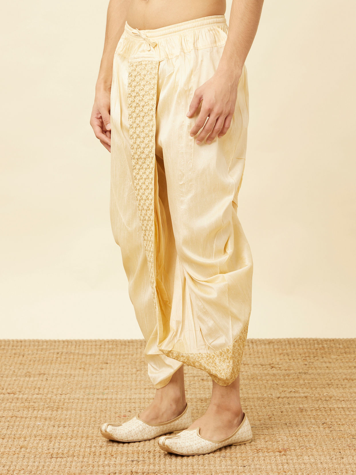 alt message - Manyavar Men Peach Floral Patterned Sequined Dhoti image number 2