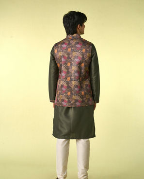Diwas Men Enchanting Olive Green Kurta Jacket Set