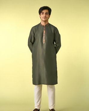Diwas Men Enchanting Olive Green Kurta Jacket Set