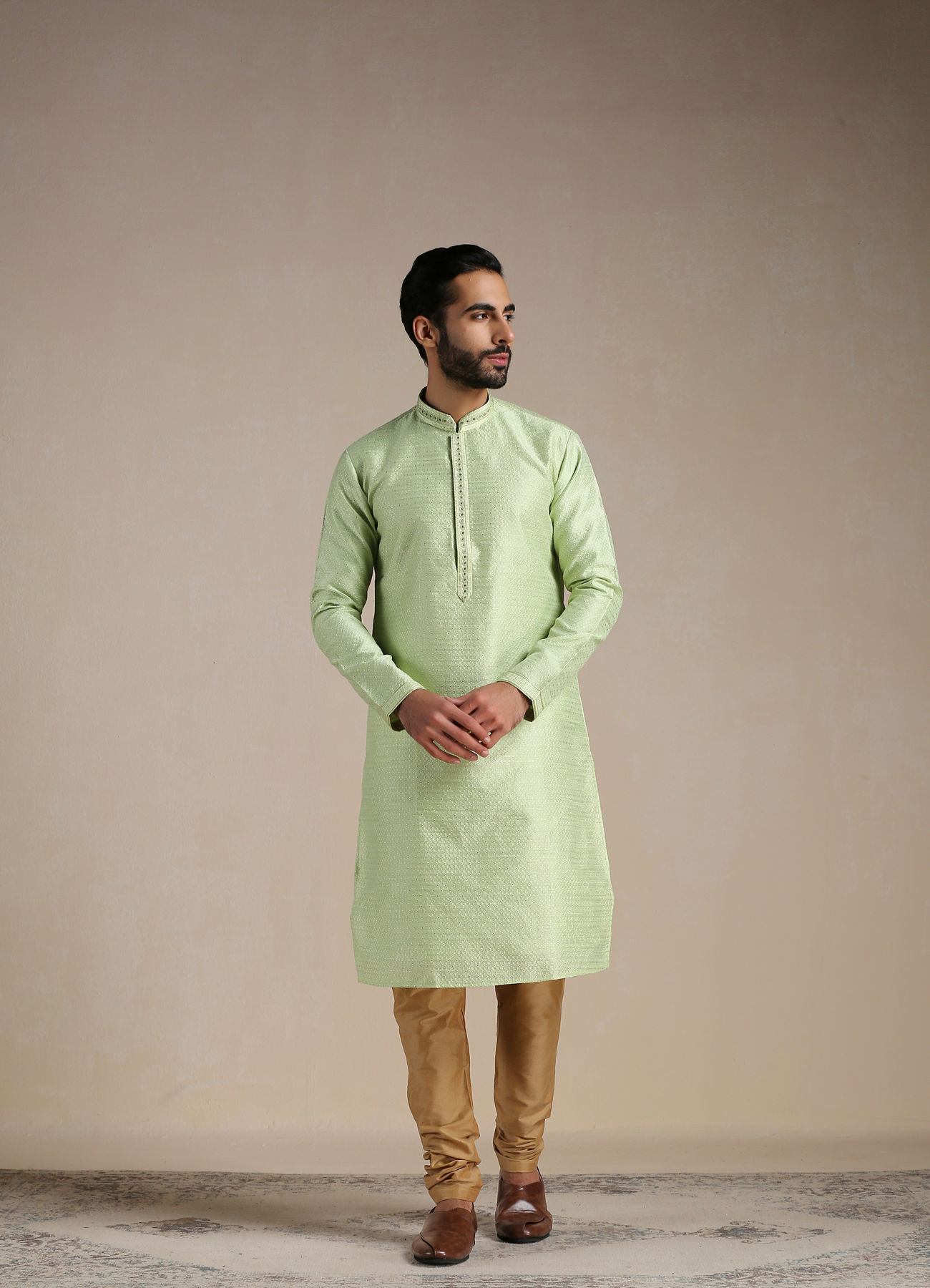 Manyavar Men Butterfly Green Jacquard Pattern Kurta Set
