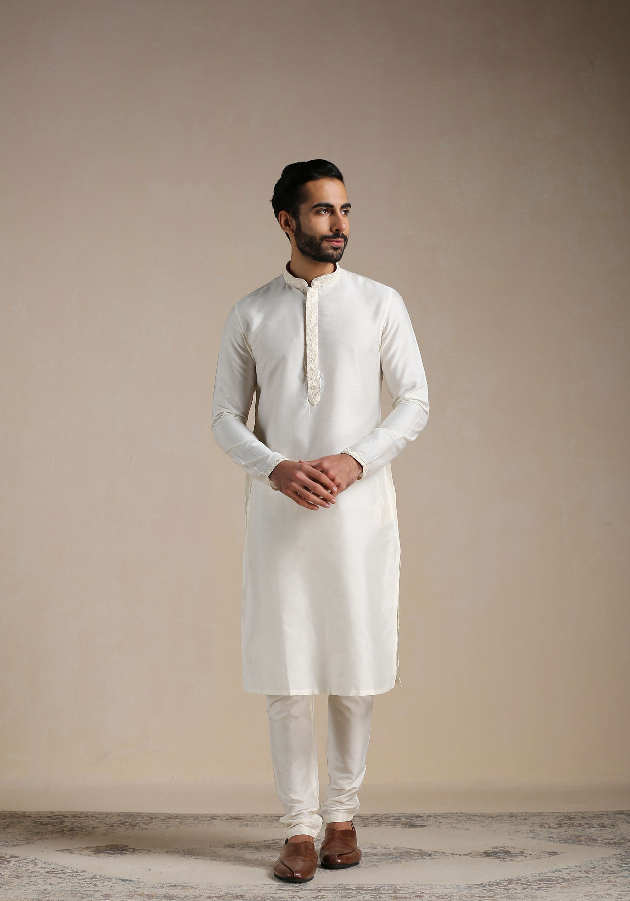 alt message - Manyavar Men Antique White Kurta and Jacket Set image number 2