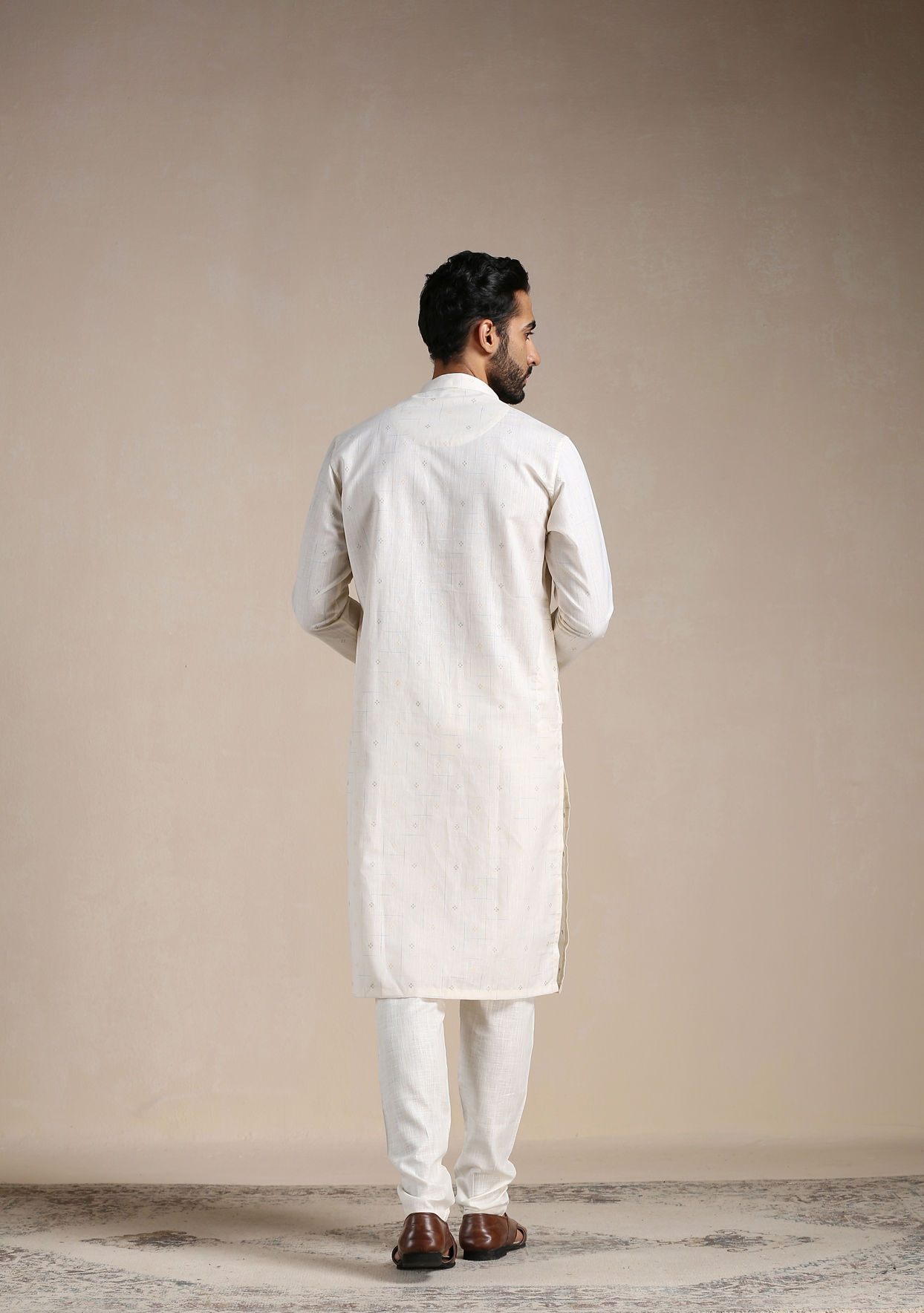Manyavar Men Pearl White Self Patterned Kurta Set