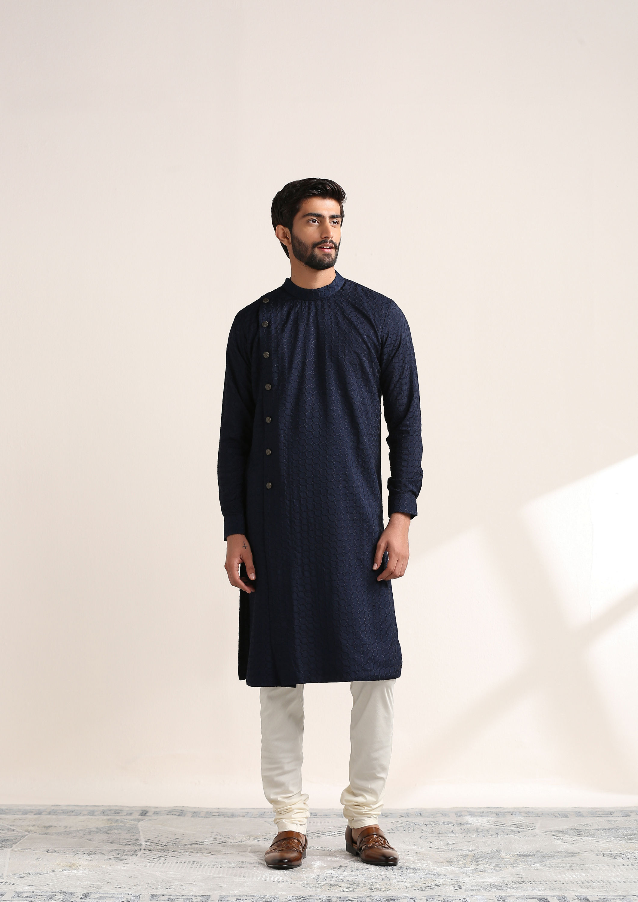 Twamev Men Fashionable Blue Kurta Set image number 2