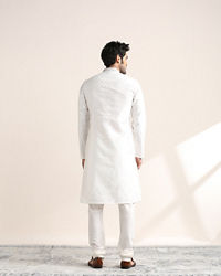 Twamev Men Off white Jacquard Patterned Embroidered Neck Kurta Set