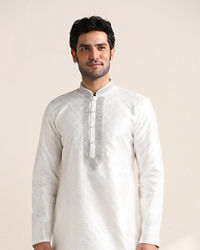 Twamev Men Off white Jacquard Patterned Embroidered Neck Kurta Set