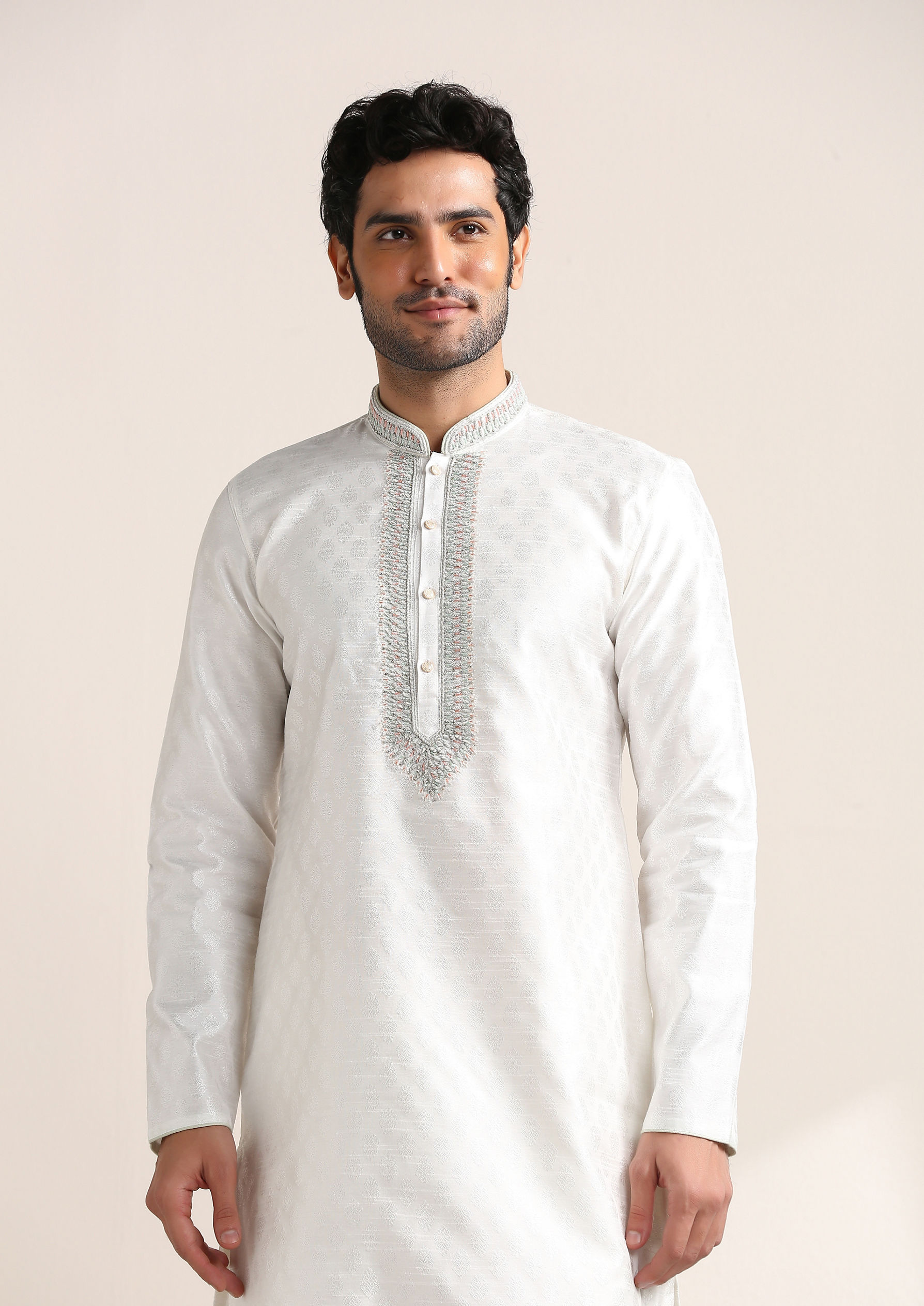 Twamev Men Off white Jacquard Patterned Embroidered Neck Kurta Set