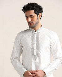 Twamev Men Off white Jacquard Patterned Embroidered Neck Kurta Set