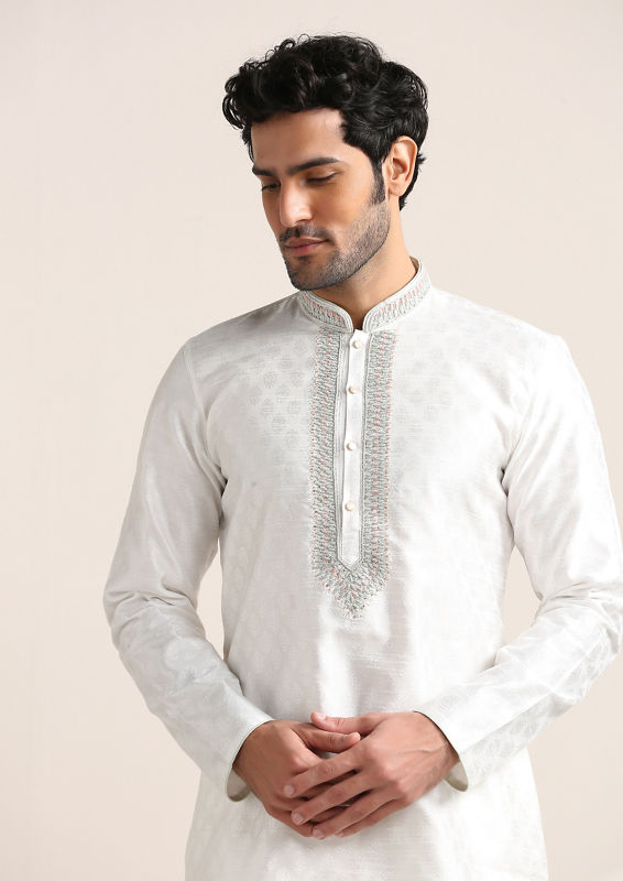 Twamev Men Off white Jacquard Patterned Embroidered Neck Kurta Set