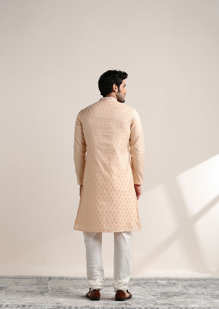 Twamev Men Scallop Shell Pink Jacquard Patterned Kurta Set