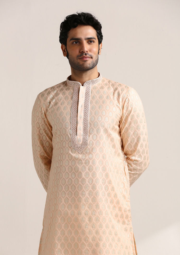 Twamev Men Scallop Shell Pink Jacquard Patterned Kurta Set