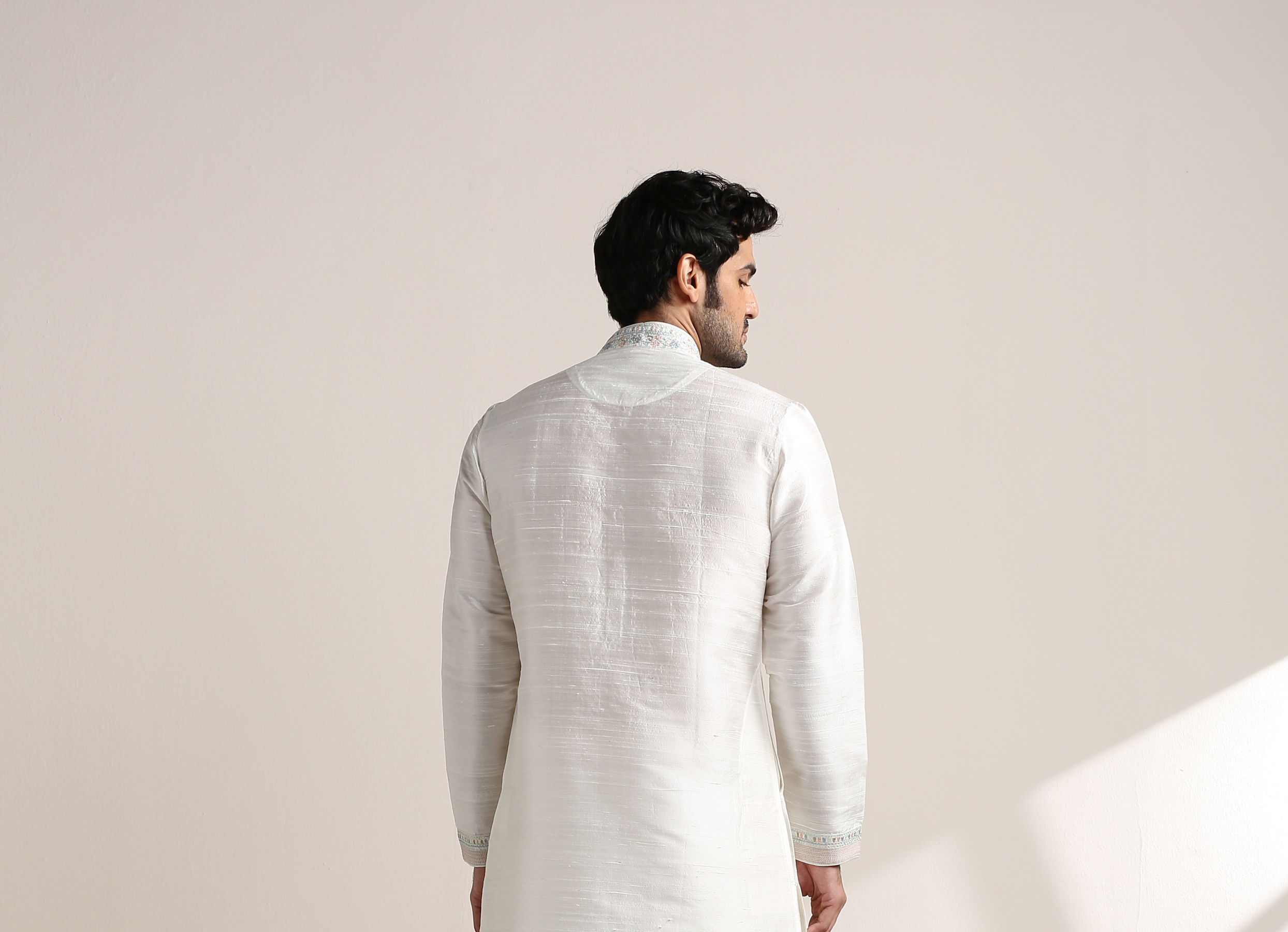 Twamev Men Pure White Embroidered Neck Kurta Set
