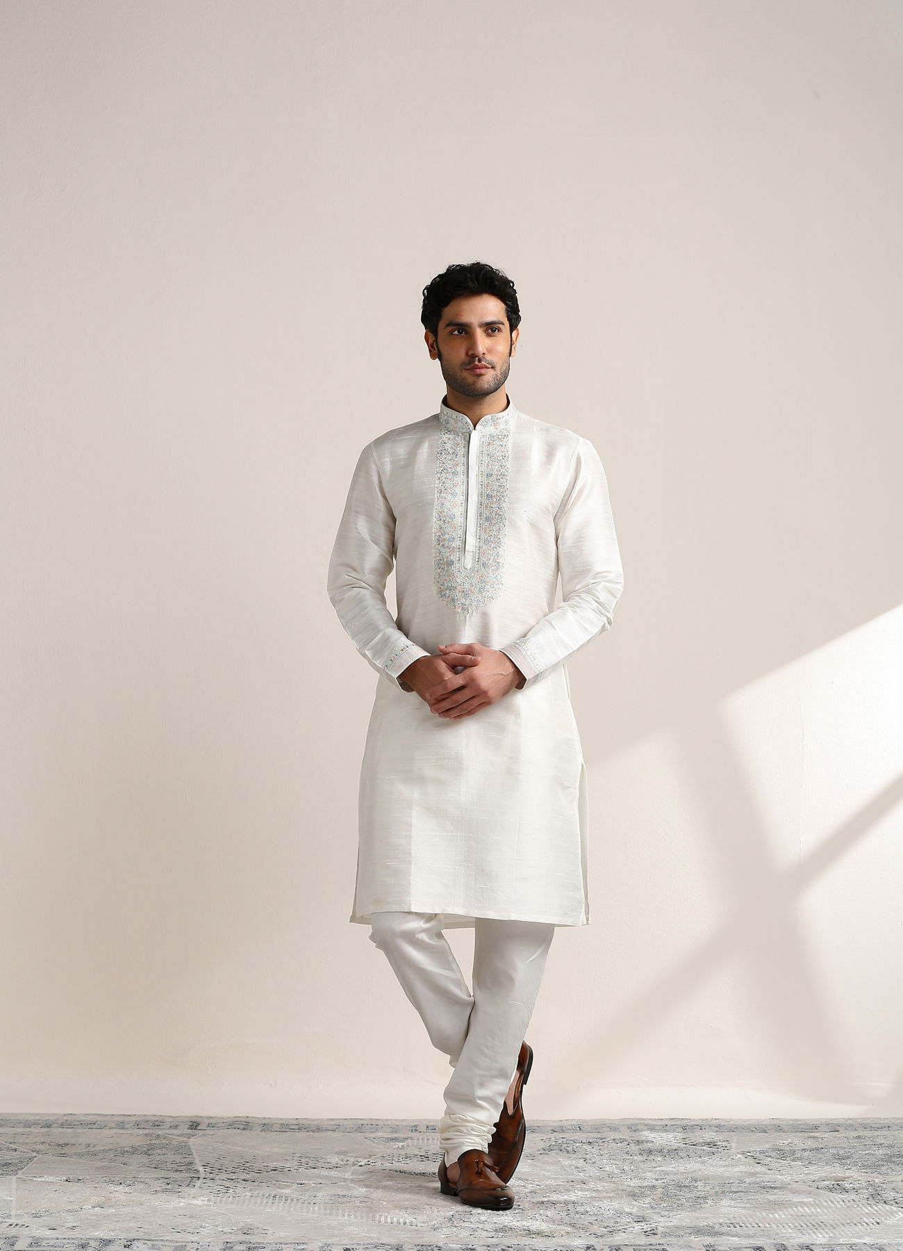 Twamev Men Pure White Embroidered Neck Kurta Set