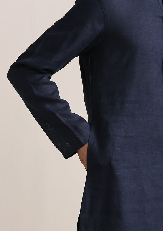 Twamev Men Navy Blue Embroidered Placket Kurta Set