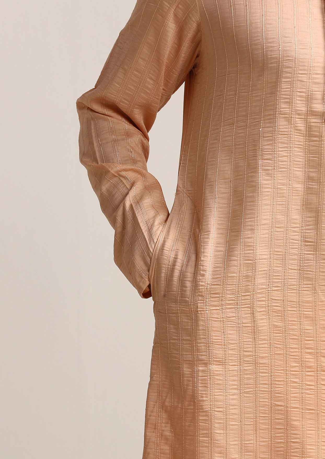 alt message - Twamev Men Peach Nectar Pink Embroidered Neck Kurta Set image number 2