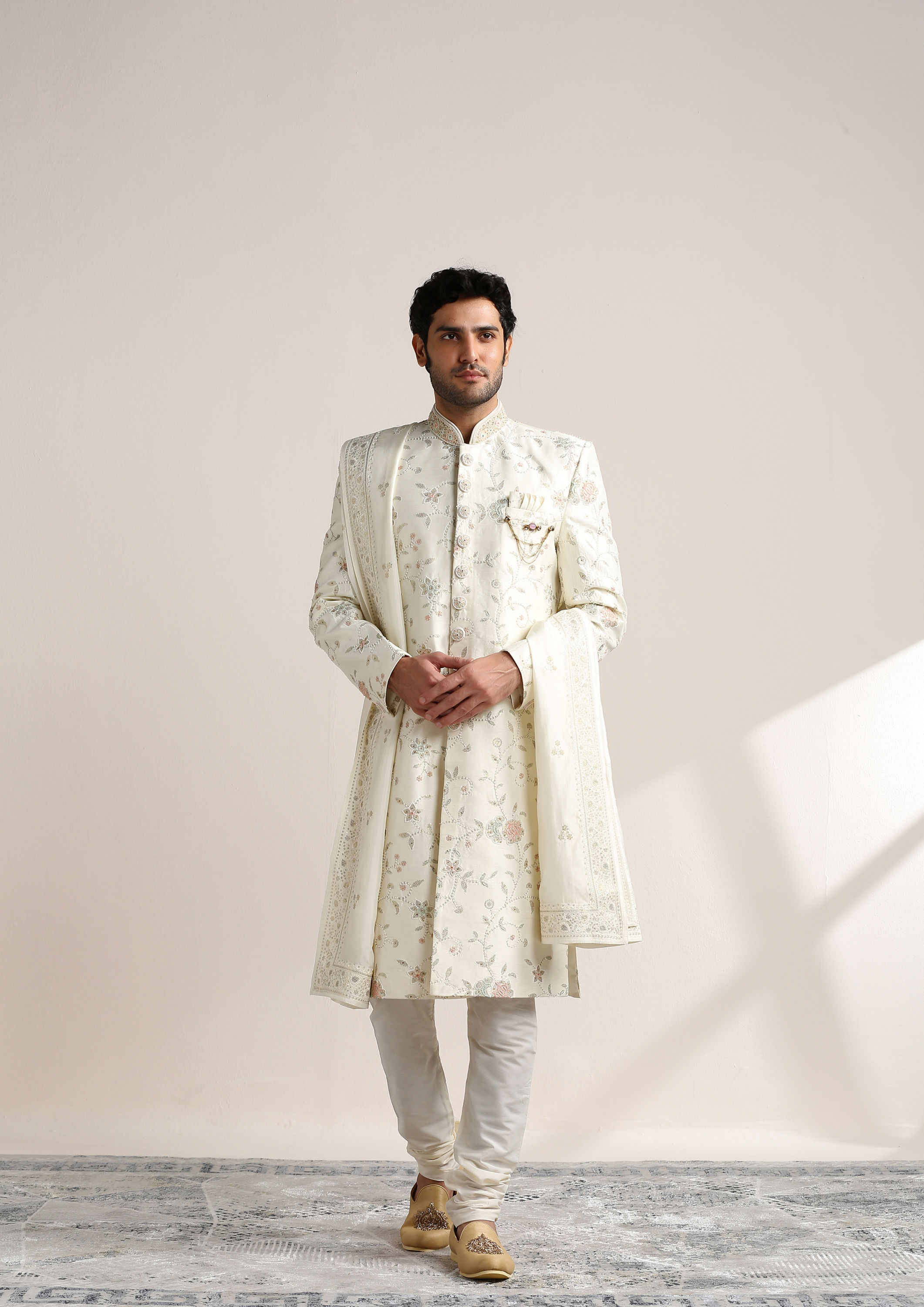 Twamev Men Pearl White Floral Patterned Sherwani