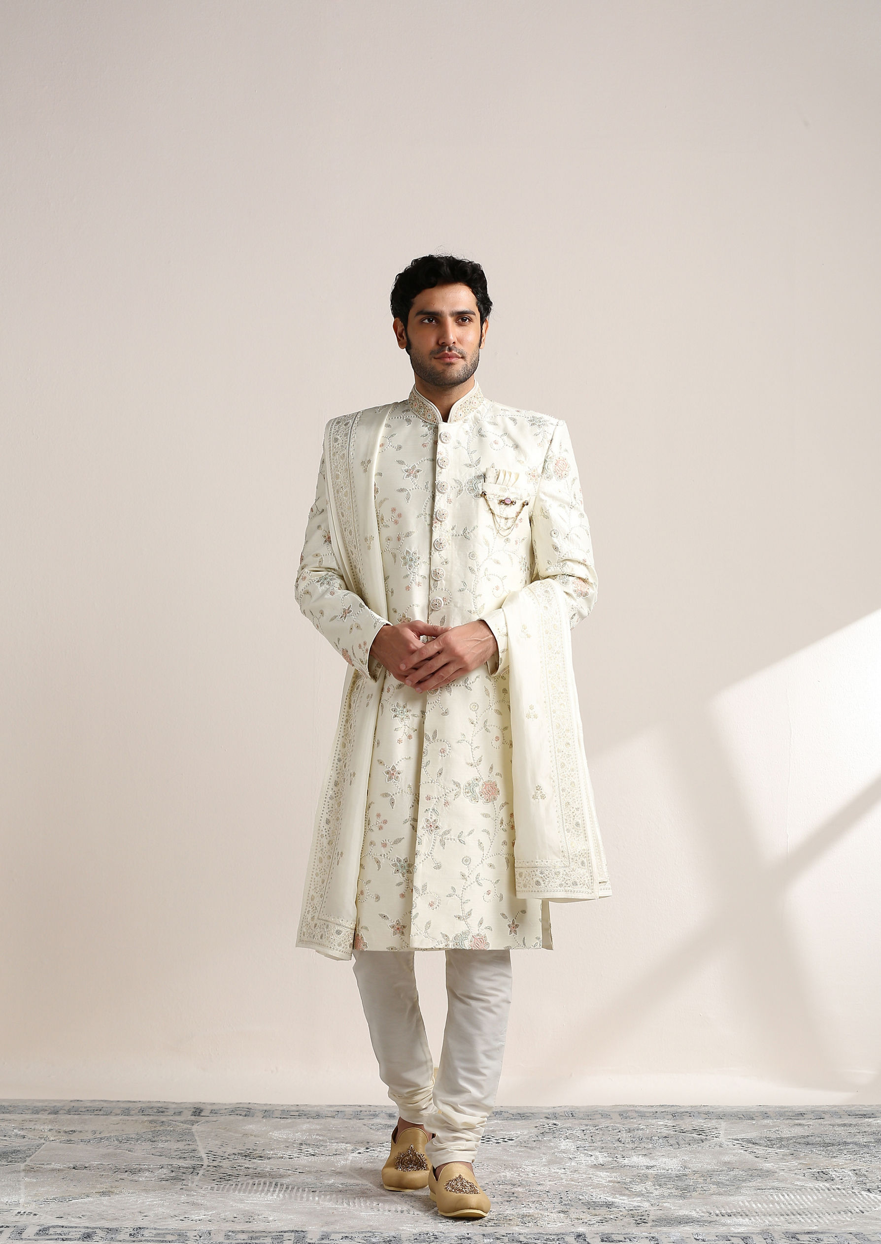 Twamev Men Pearl White Floral Patterned Sherwani