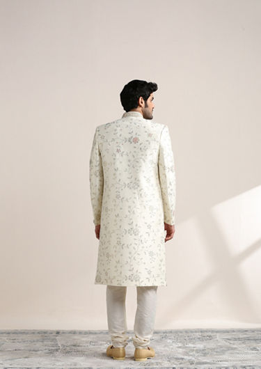 alt message - Twamev Men Pearl White Floral Patterned Sherwani image number 2