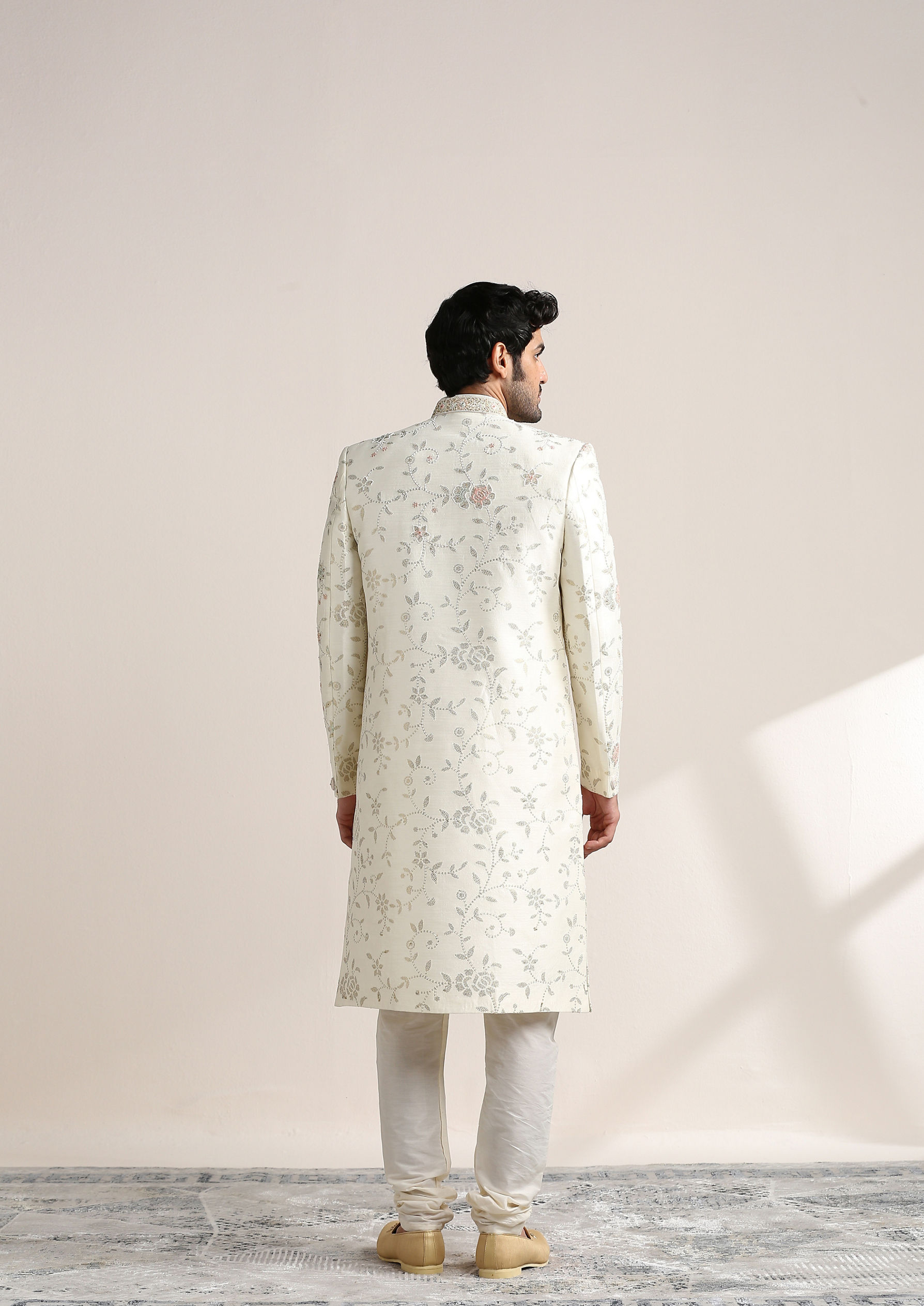 Twamev Men Pearl White Floral Patterned Sherwani