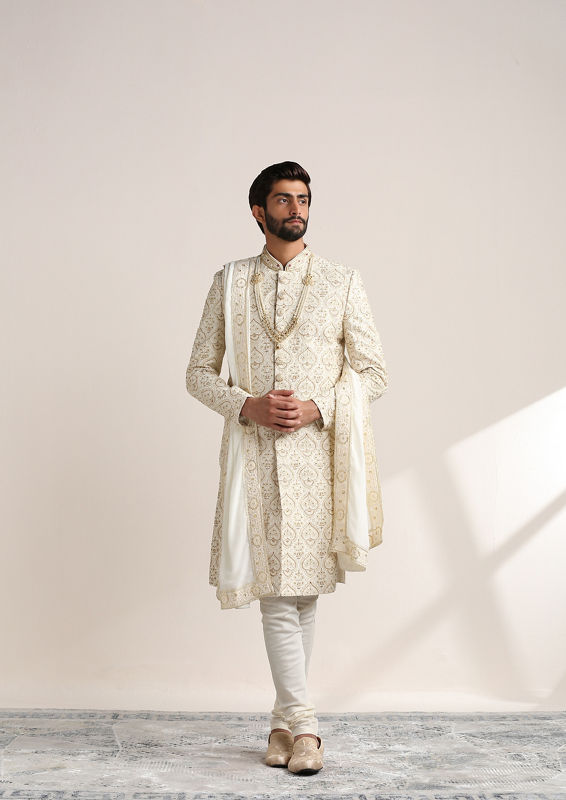 Twamev Men Pristine White Patterned Sherwani