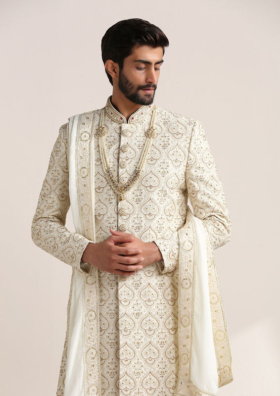 Twamev Men Pristine White Patterned Sherwani