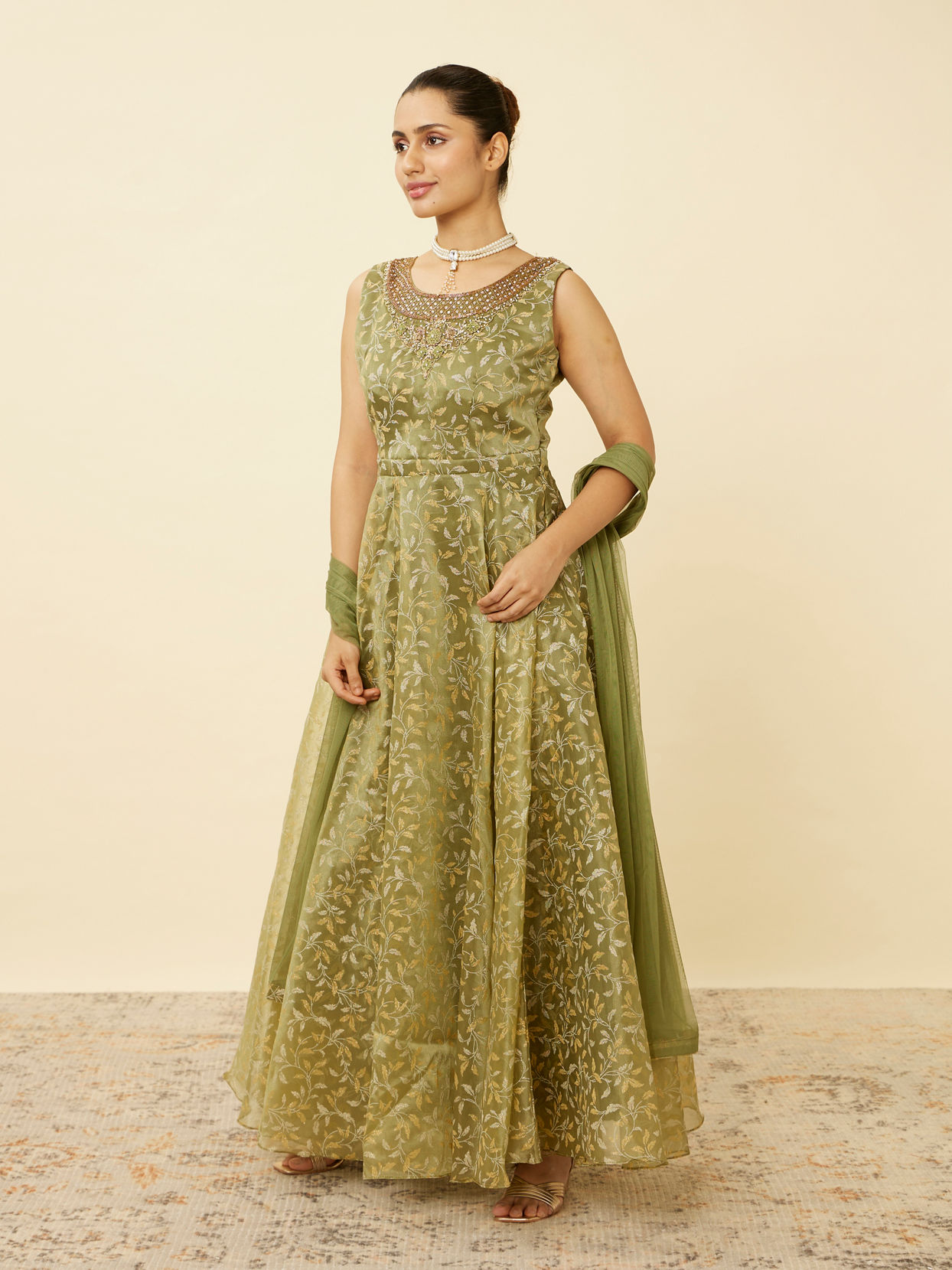 Mohey Women Pistachio Green Botanical Patterned Gown