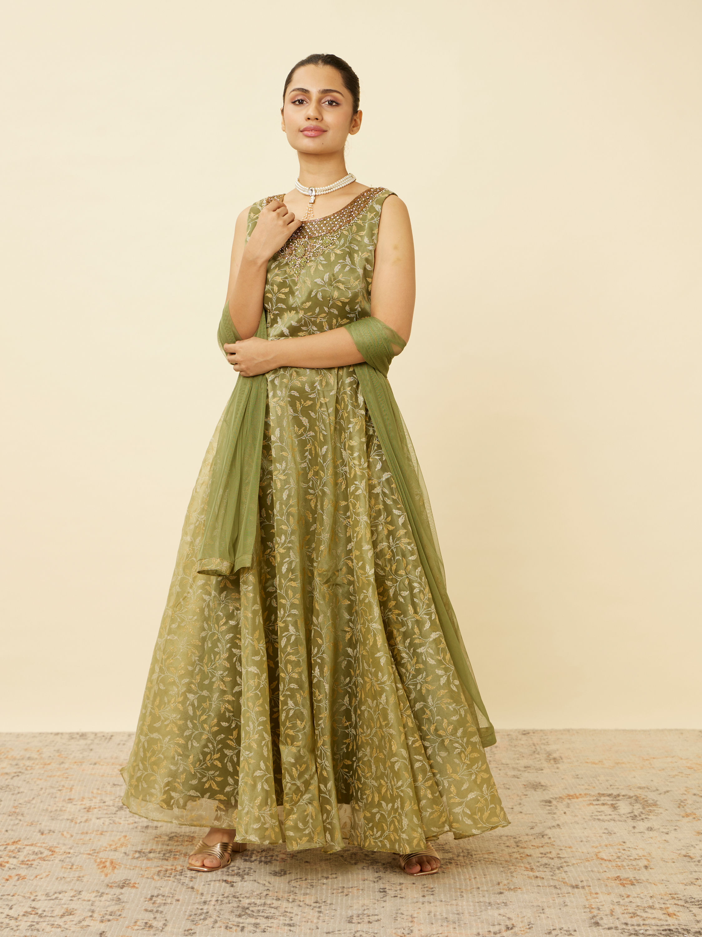 Mohey Women Pistachio Green Botanical Patterned Gown