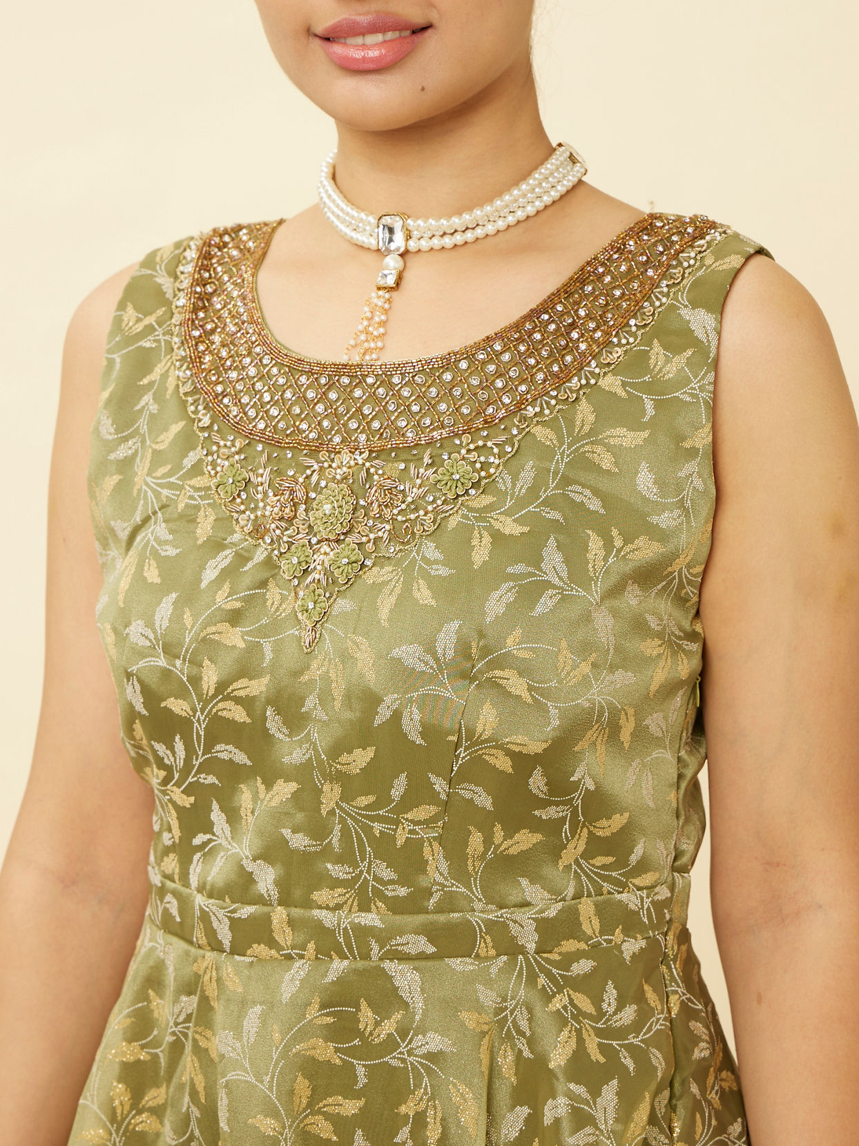 Mohey Women Pistachio Green Botanical Patterned Gown