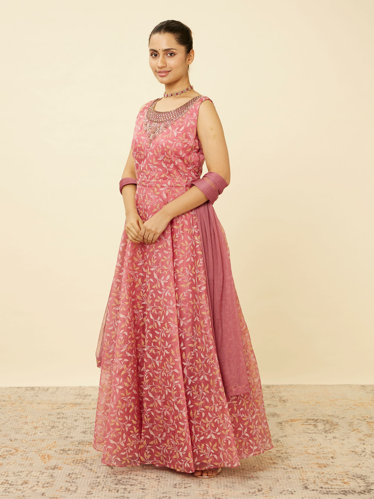 alt message - Mohey Women Shell Pink Botanical Patterned Gown image number 3